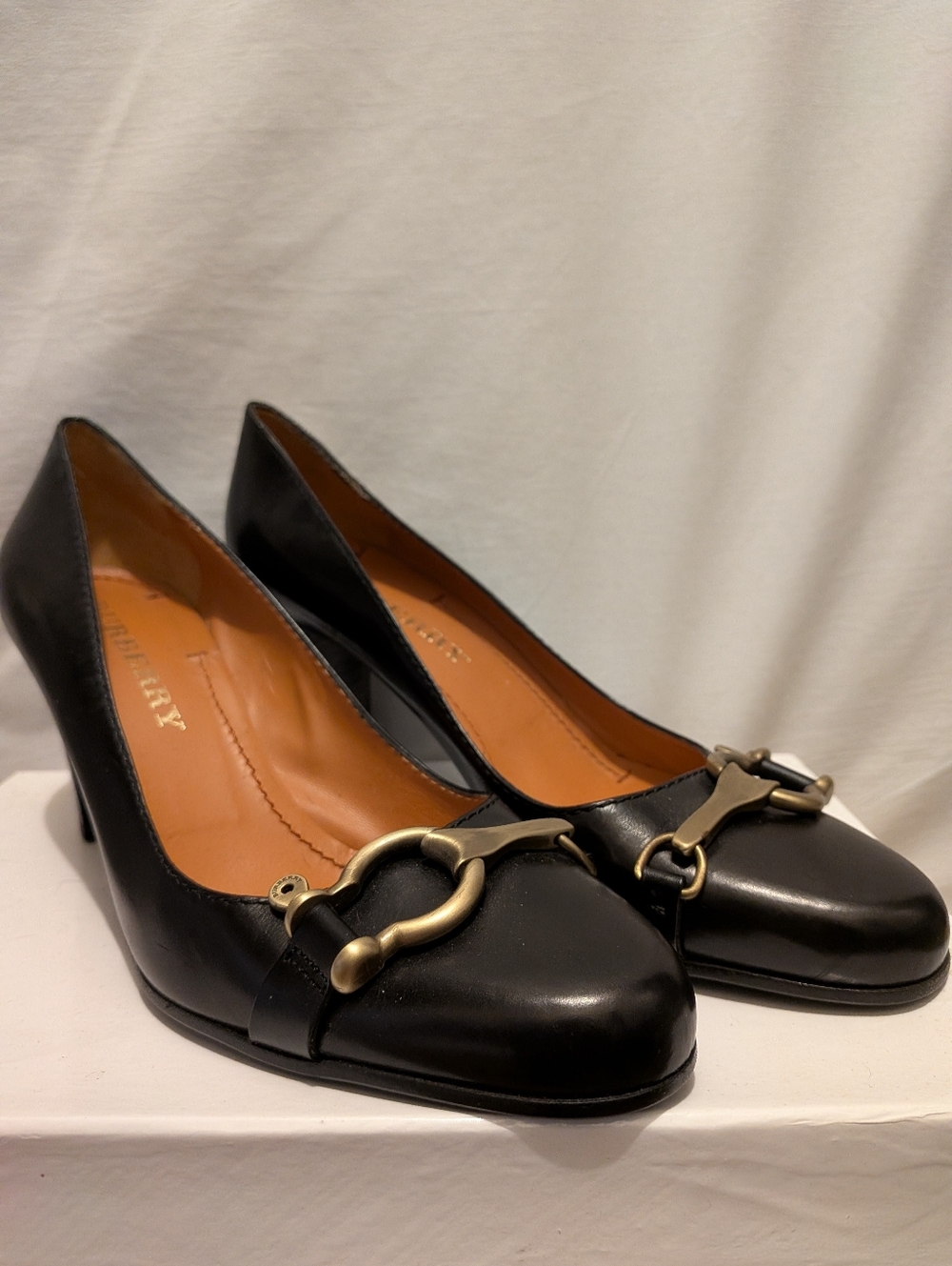 Burberry Black Leather Women's Heels with Gold Horsebit Detail - Picture 2 of 5